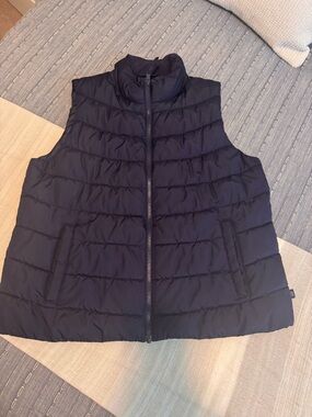 Gap Navy Puffer Vest Size Large –